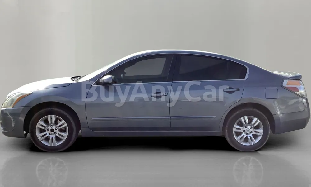 Vehicle photo 4