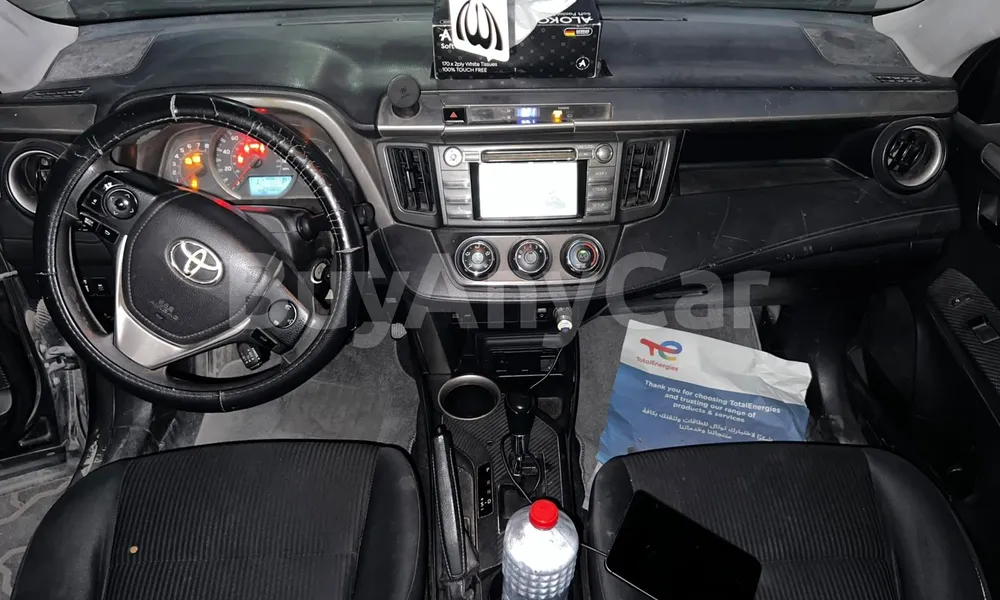 Vehicle photo 9