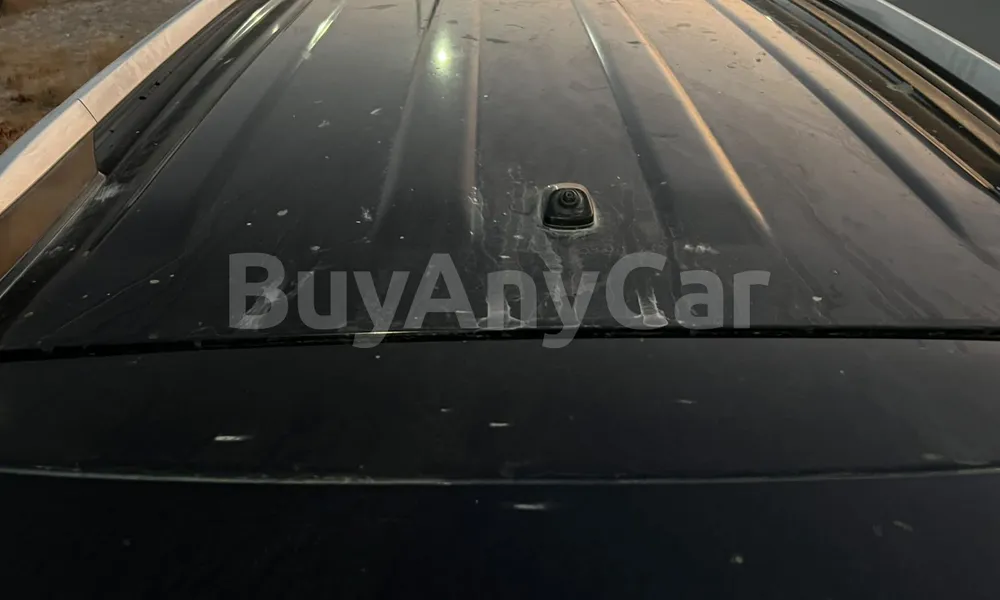 Vehicle photo 5