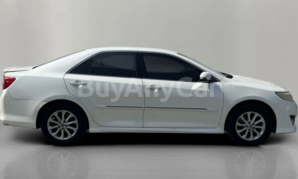 Vehicle photo 3
