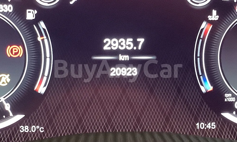 Vehicle photo 7