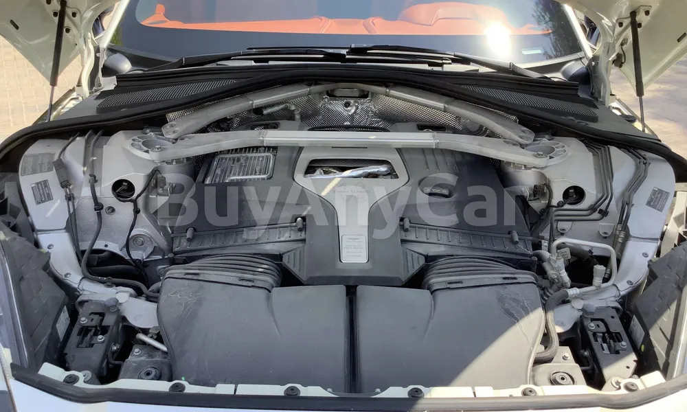 Vehicle photo 5