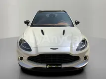 Aston Martin DBX 2021