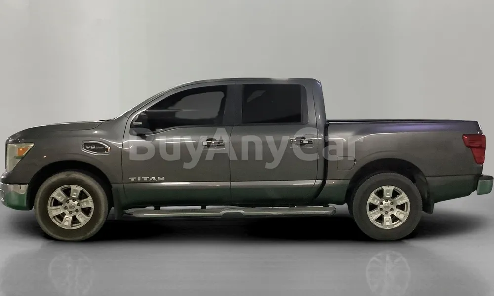 Vehicle photo 4