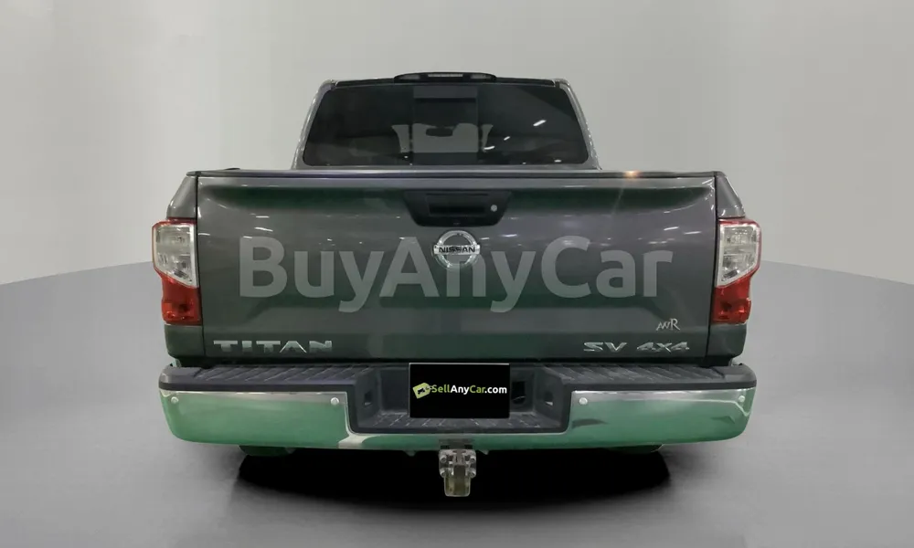 Vehicle photo 2