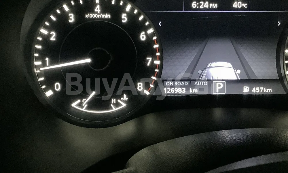Vehicle photo 9