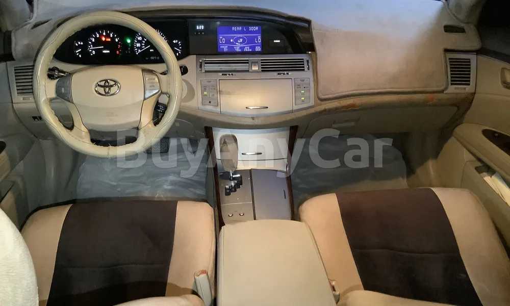 Vehicle photo 8