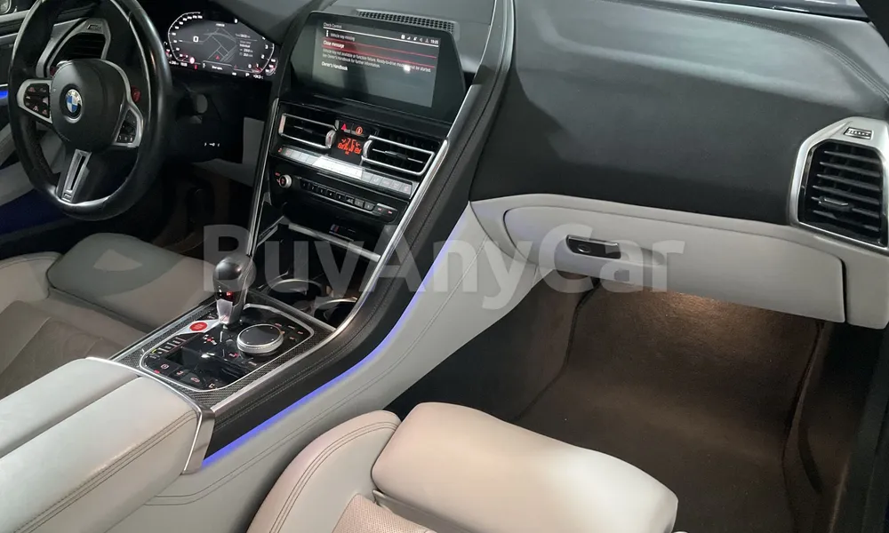 Vehicle photo 8
