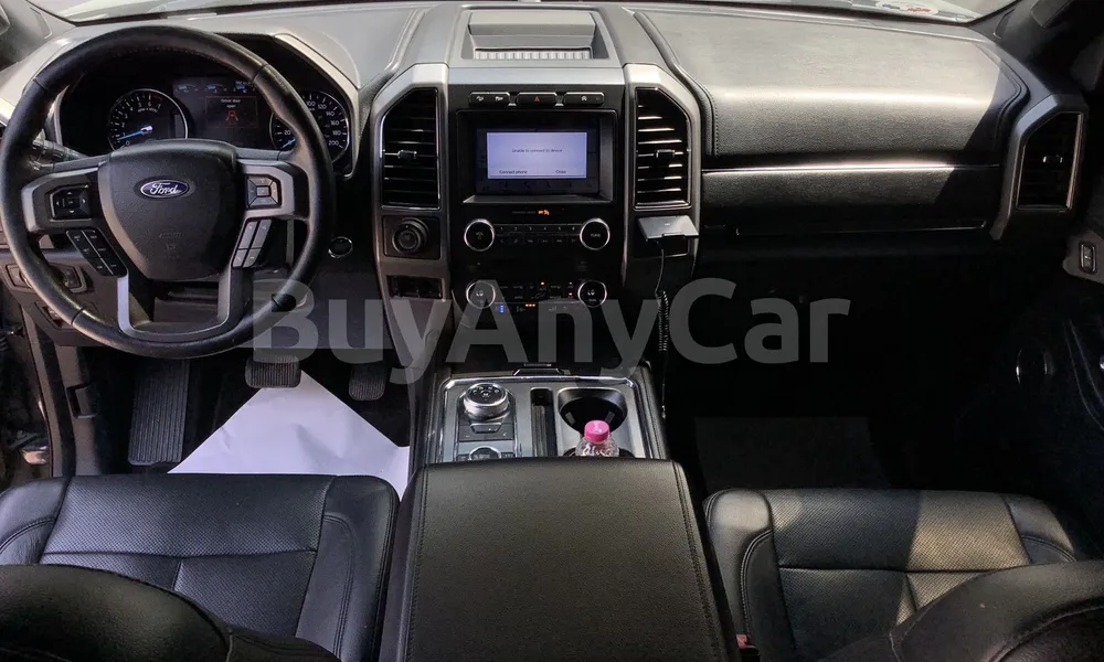 Vehicle photo 7