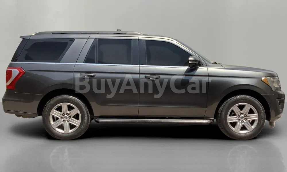 Vehicle photo 3