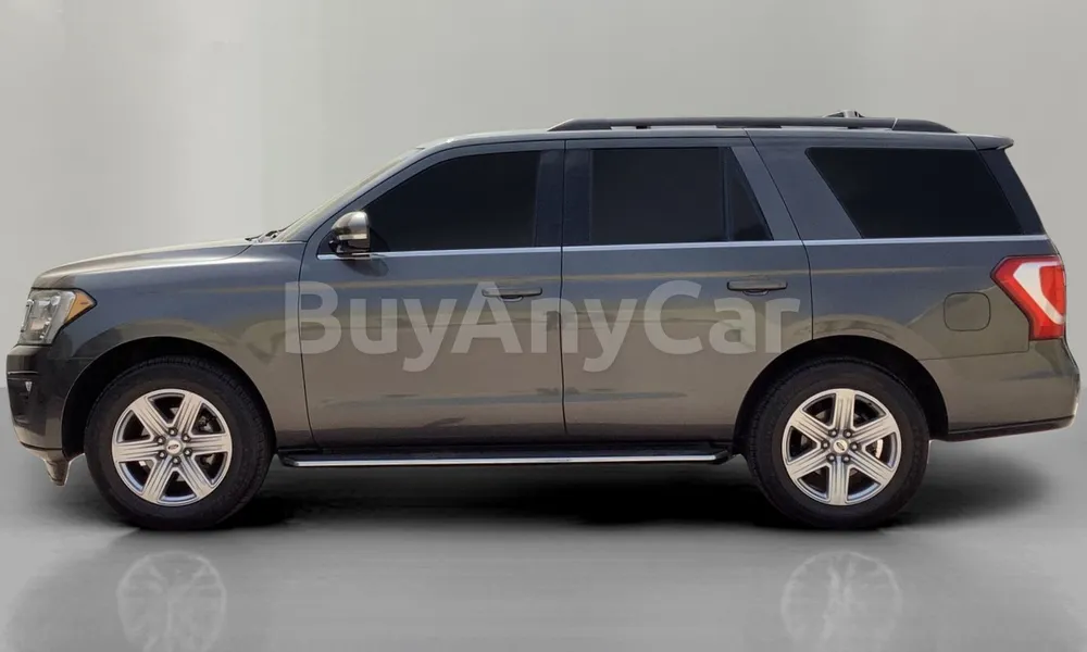 Vehicle photo 4