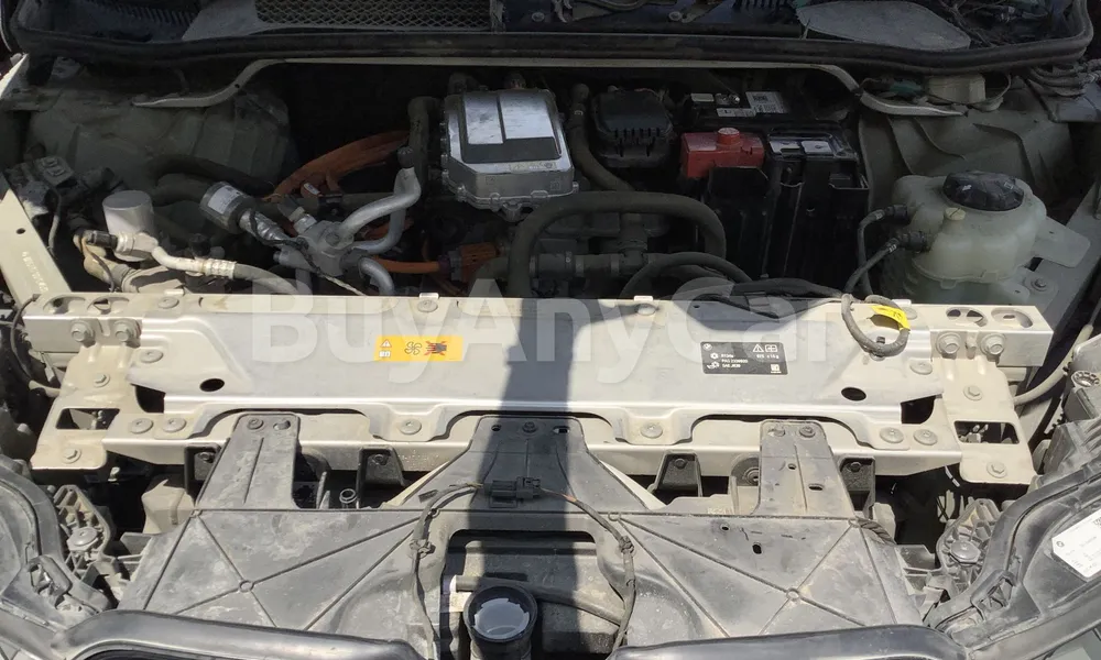 Vehicle photo 5