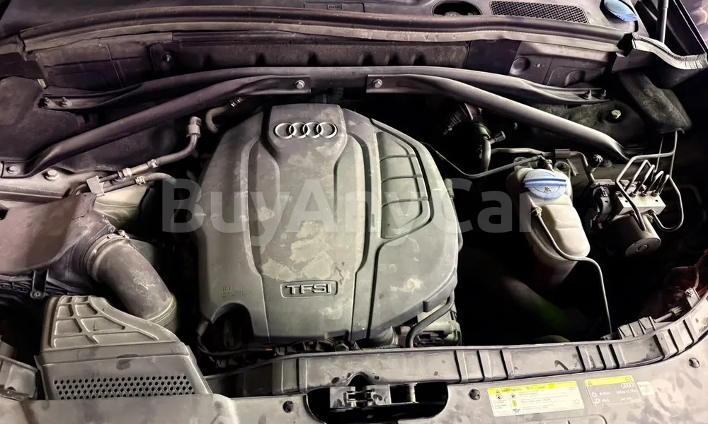 Vehicle photo 6