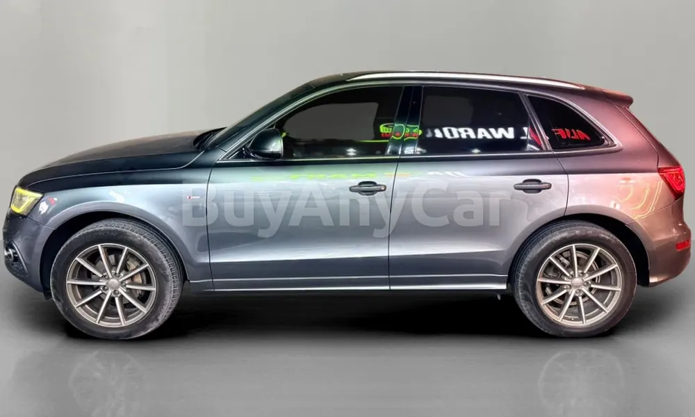Vehicle photo 4