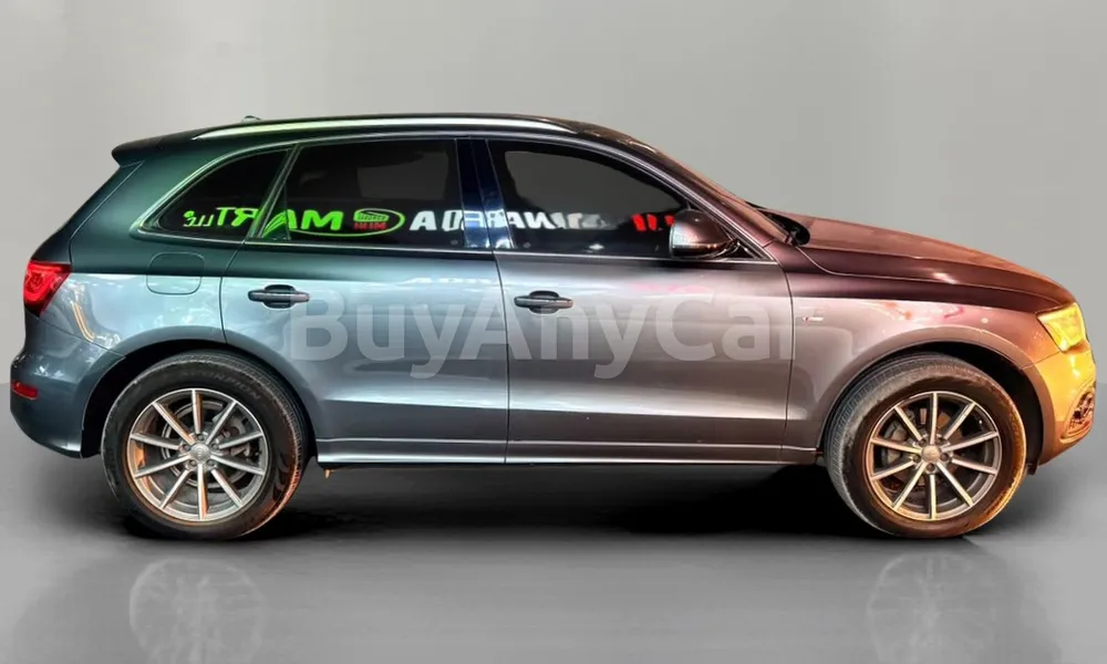 Vehicle photo 3