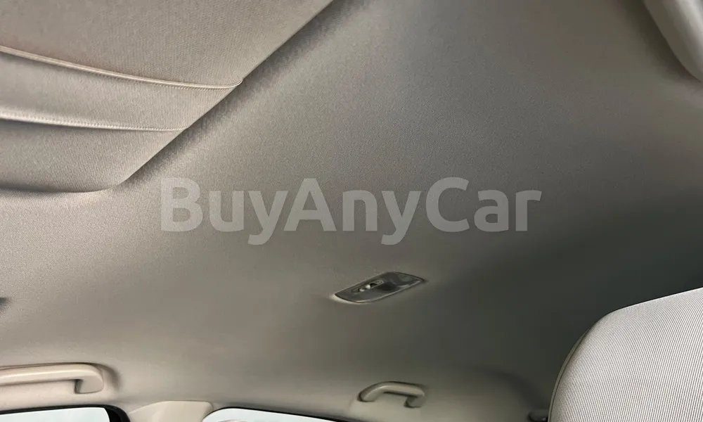 Vehicle photo 9