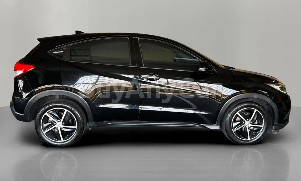 Vehicle photo 3
