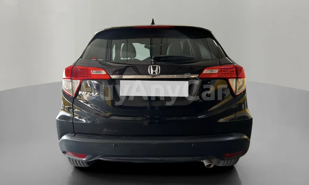 Vehicle photo 2