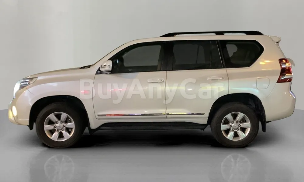 Vehicle photo 4