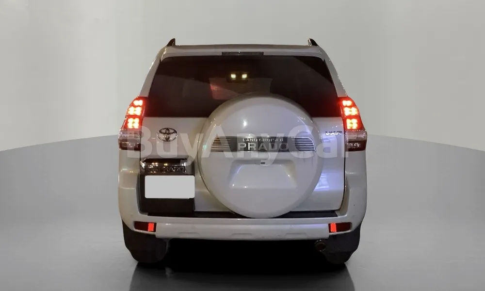 Vehicle photo 2
