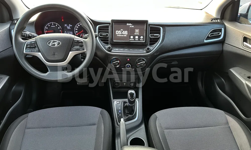 Vehicle photo 7