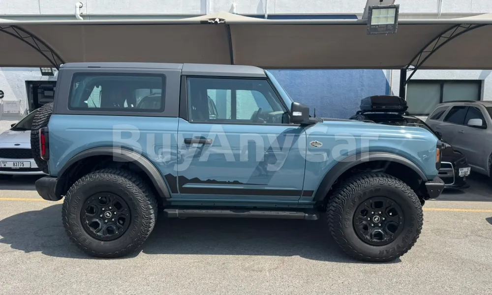 Vehicle photo 3