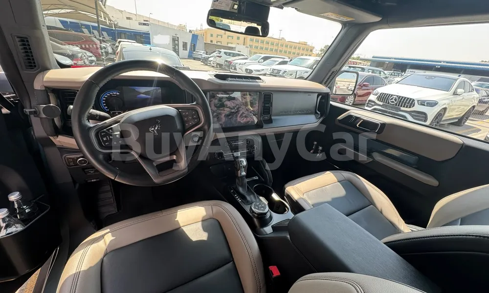 Vehicle photo 5