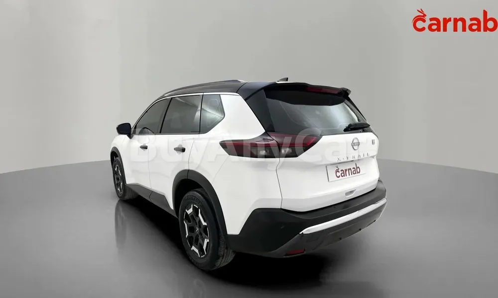 Vehicle photo 3