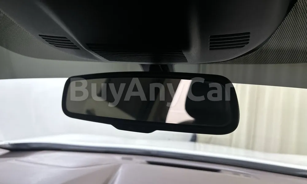 Vehicle photo 14