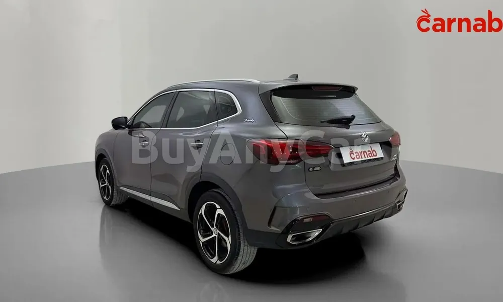 Vehicle photo 9