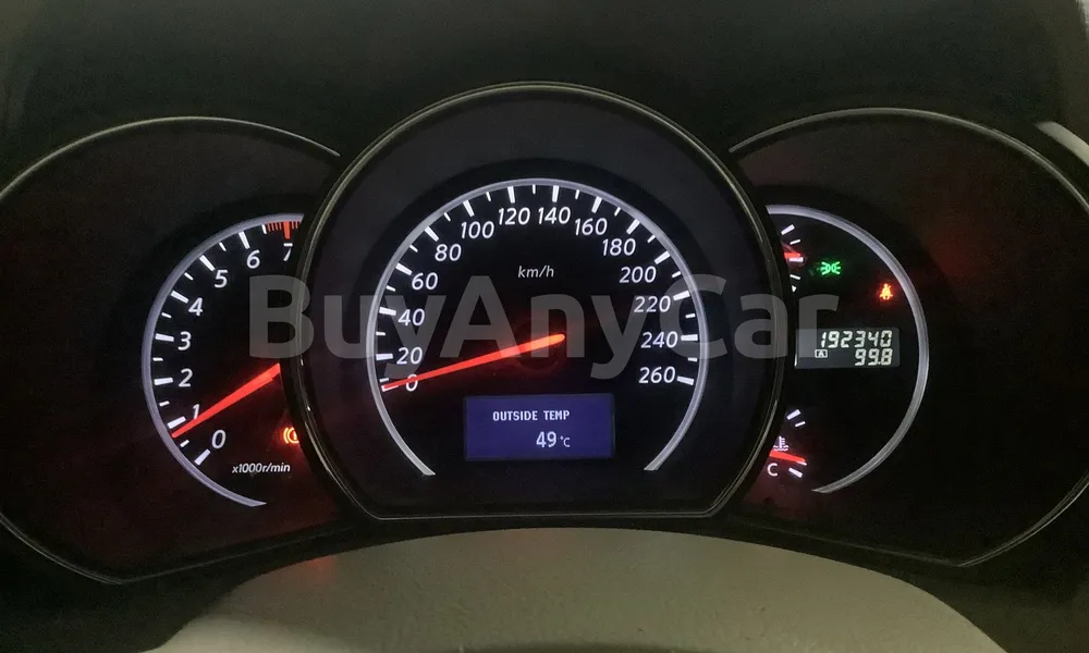 Vehicle photo 9