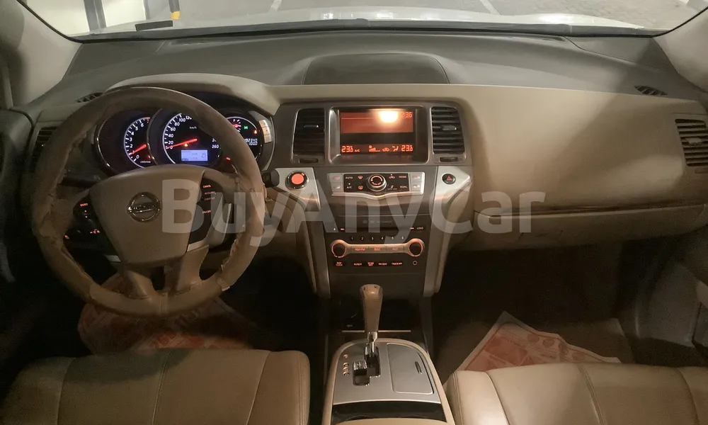 Vehicle photo 10