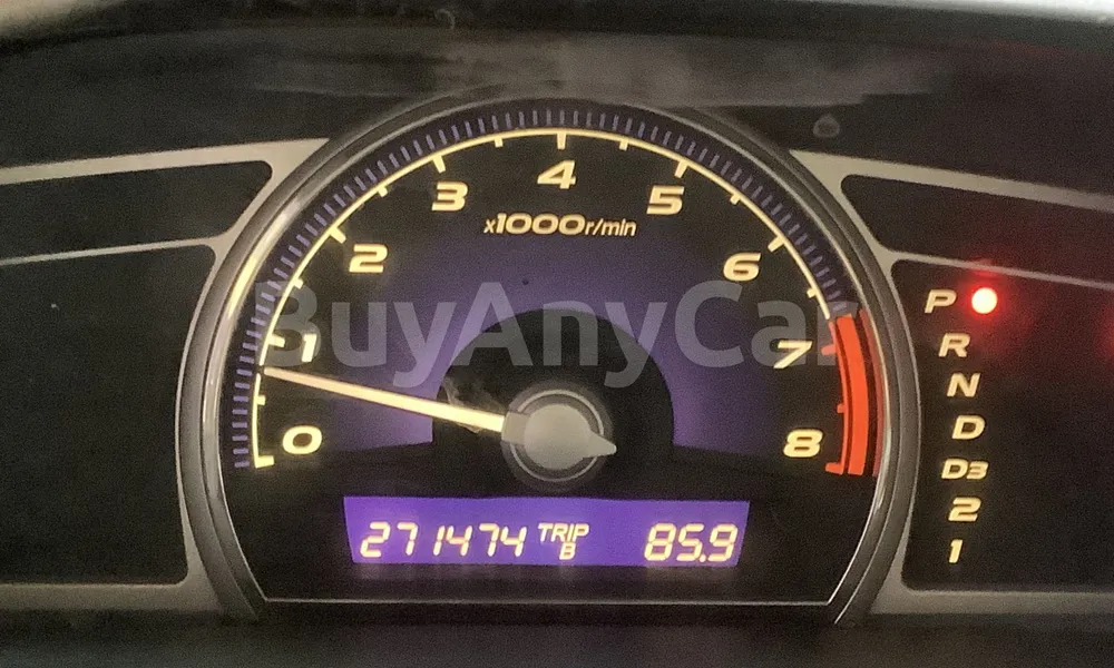 Vehicle photo 8