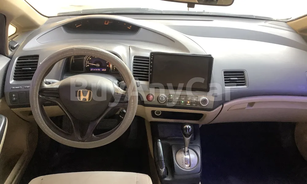 Vehicle photo 7
