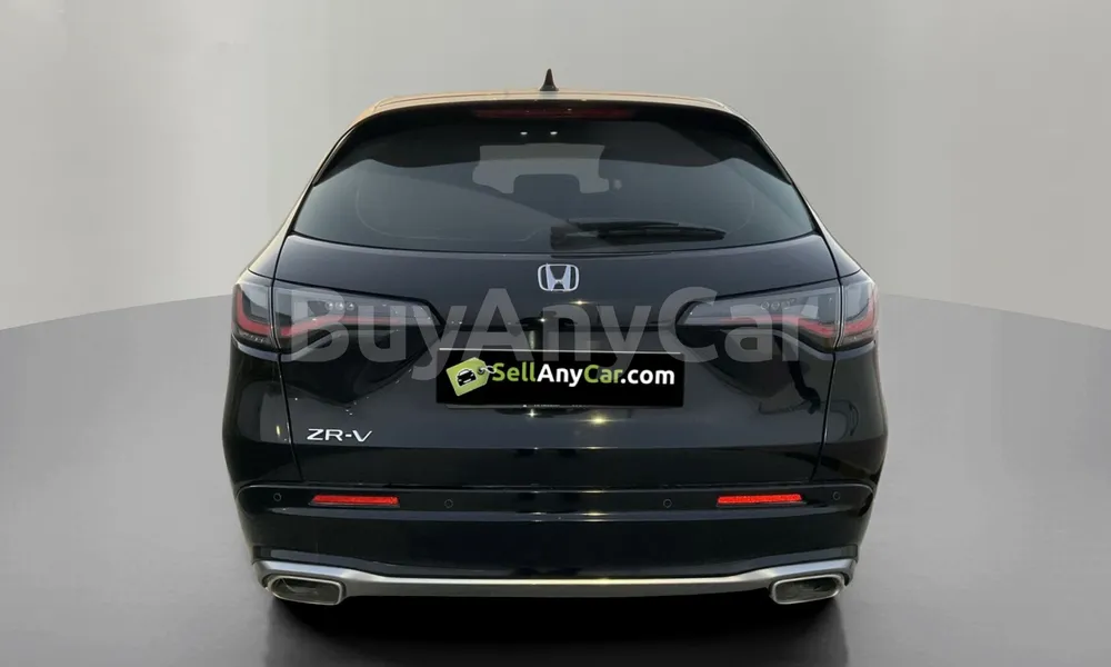 Vehicle photo 2