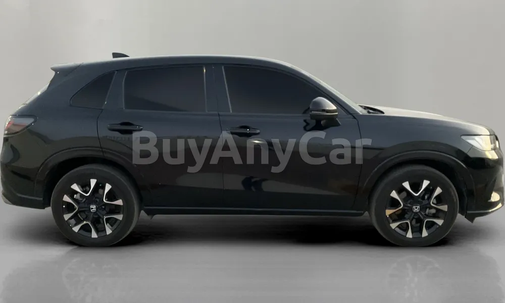 Vehicle photo 3