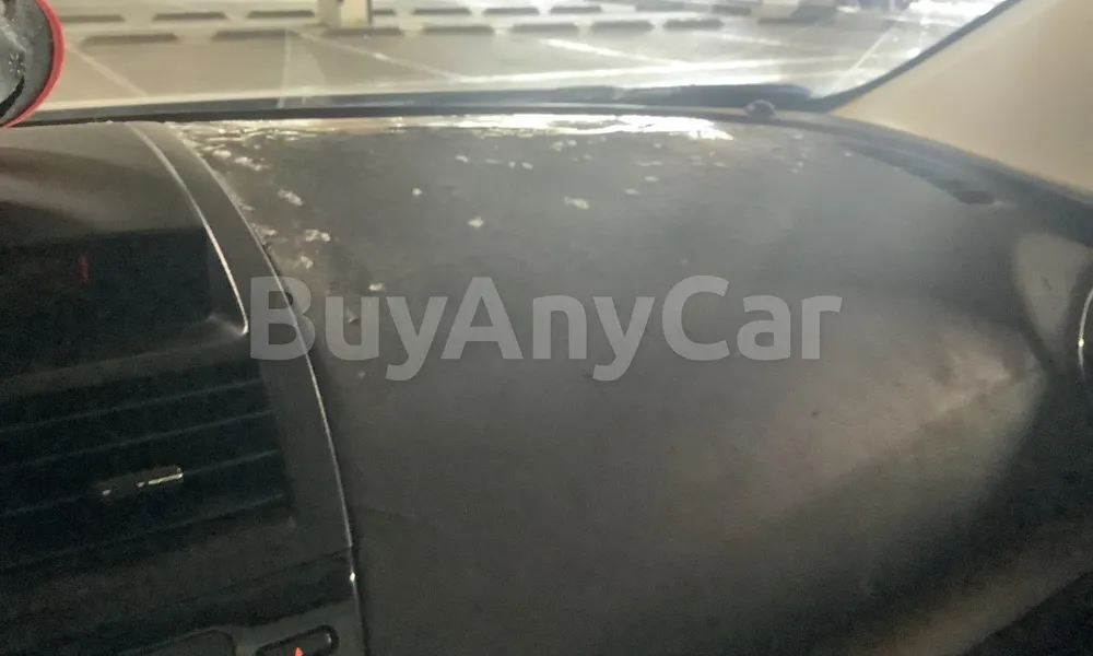 Vehicle photo 8