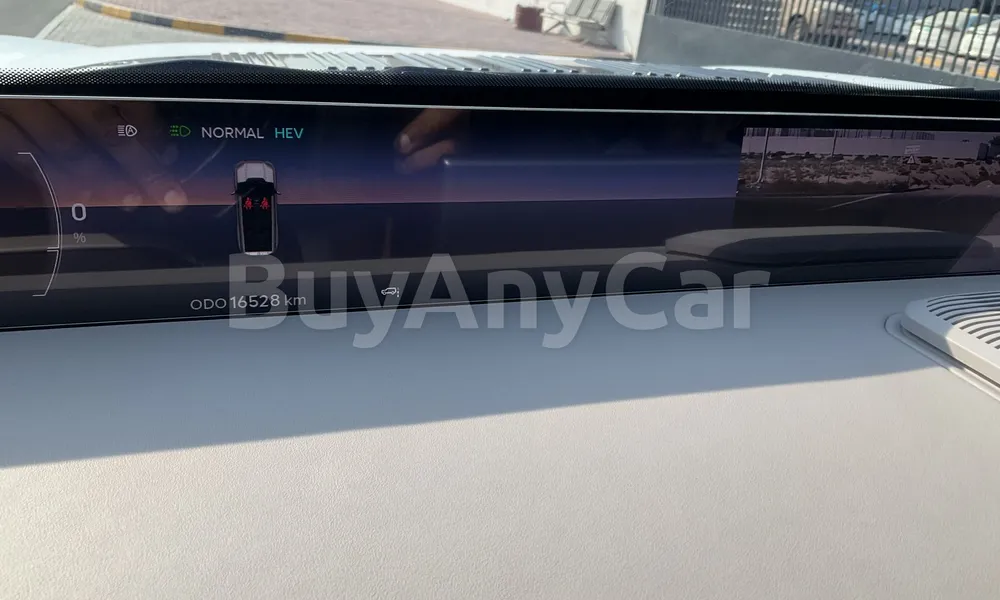 Vehicle photo 7