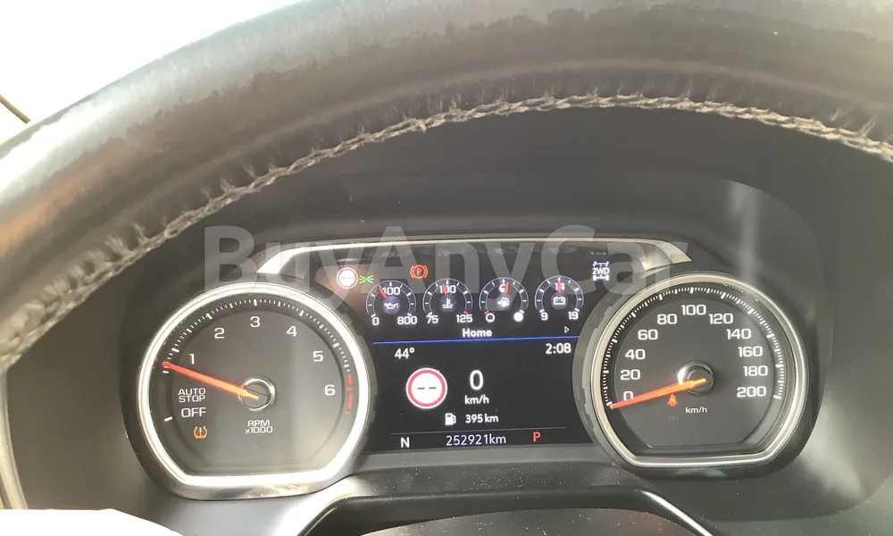 Vehicle photo 6
