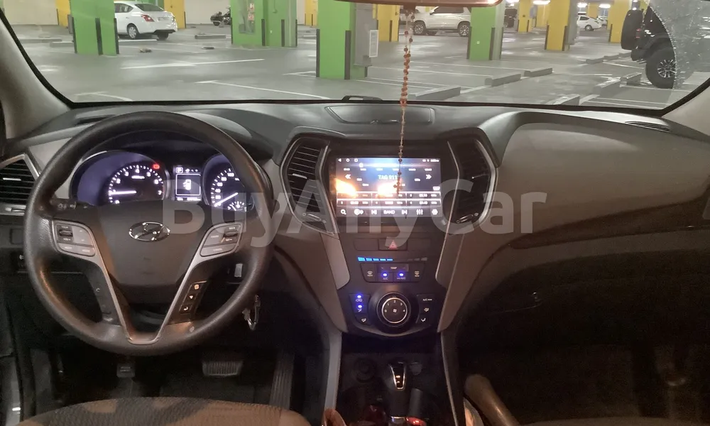 Vehicle photo 9