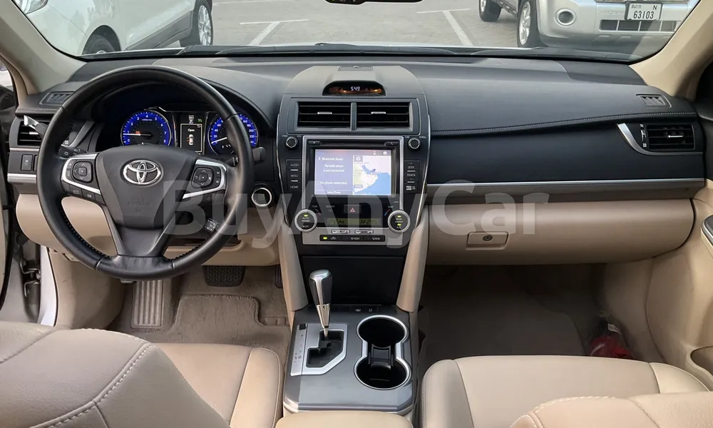 Vehicle photo 8