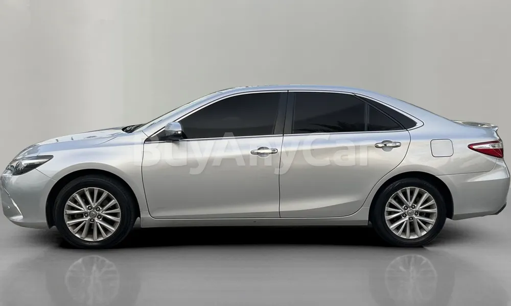 Vehicle photo 4