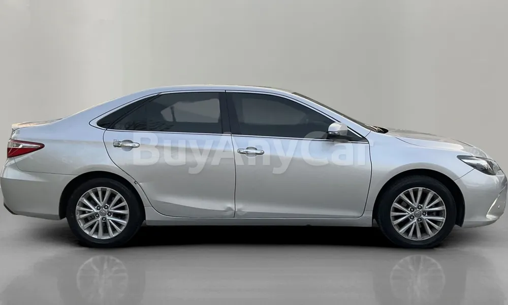 Vehicle photo 3