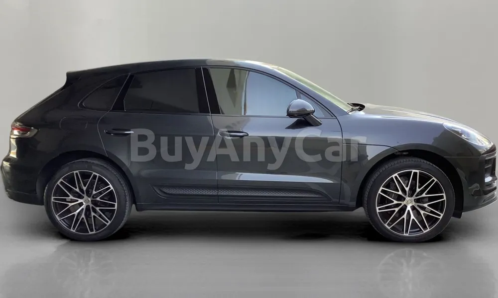 Vehicle photo 3