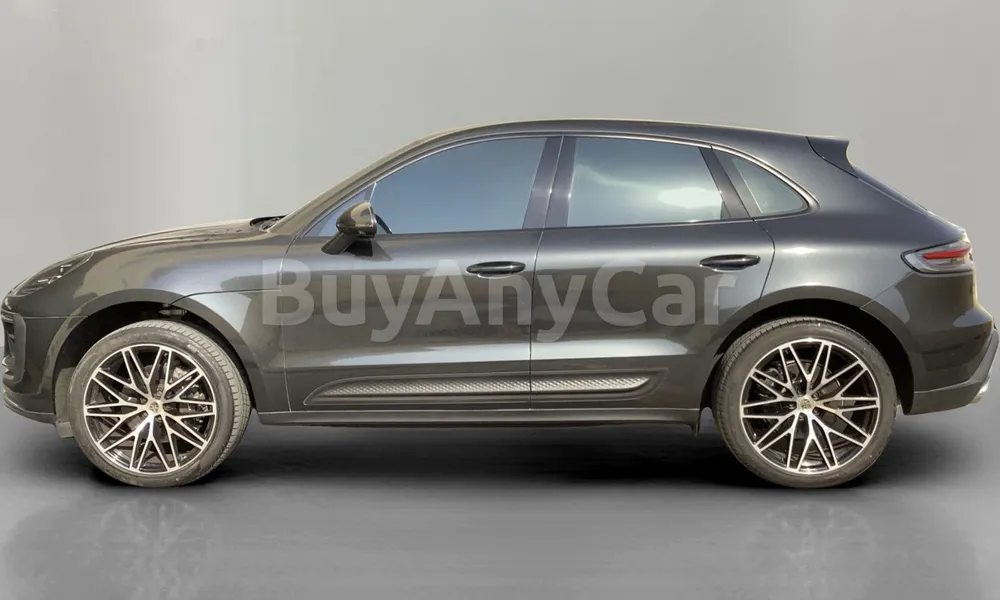 Vehicle photo 4