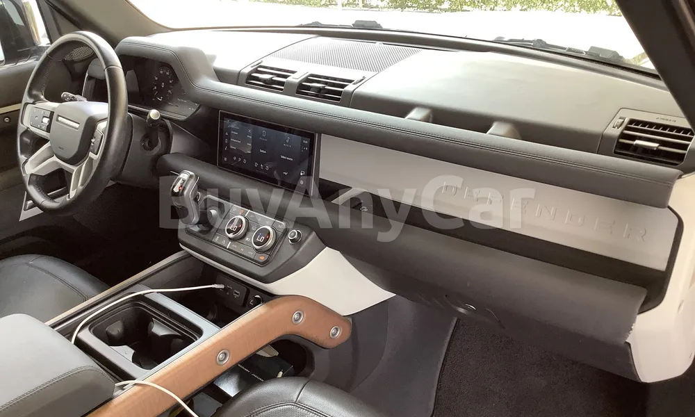 Vehicle photo 7