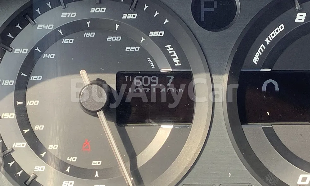 Vehicle photo 6