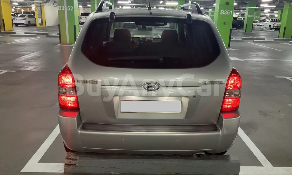 Vehicle photo 2