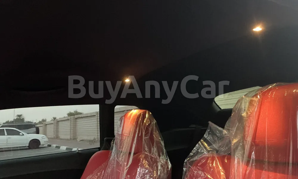 Vehicle photo 9
