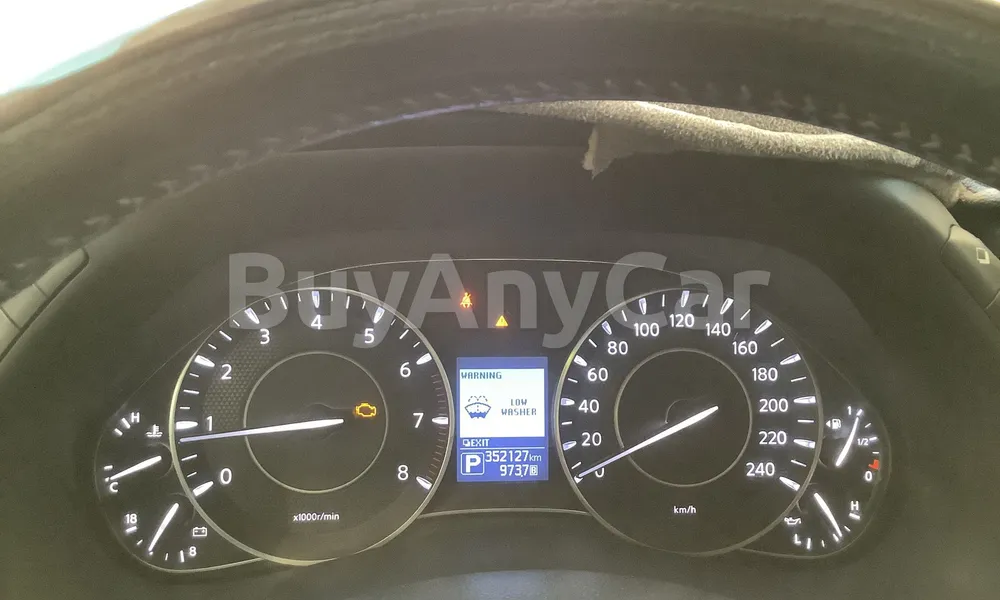 Vehicle photo 7